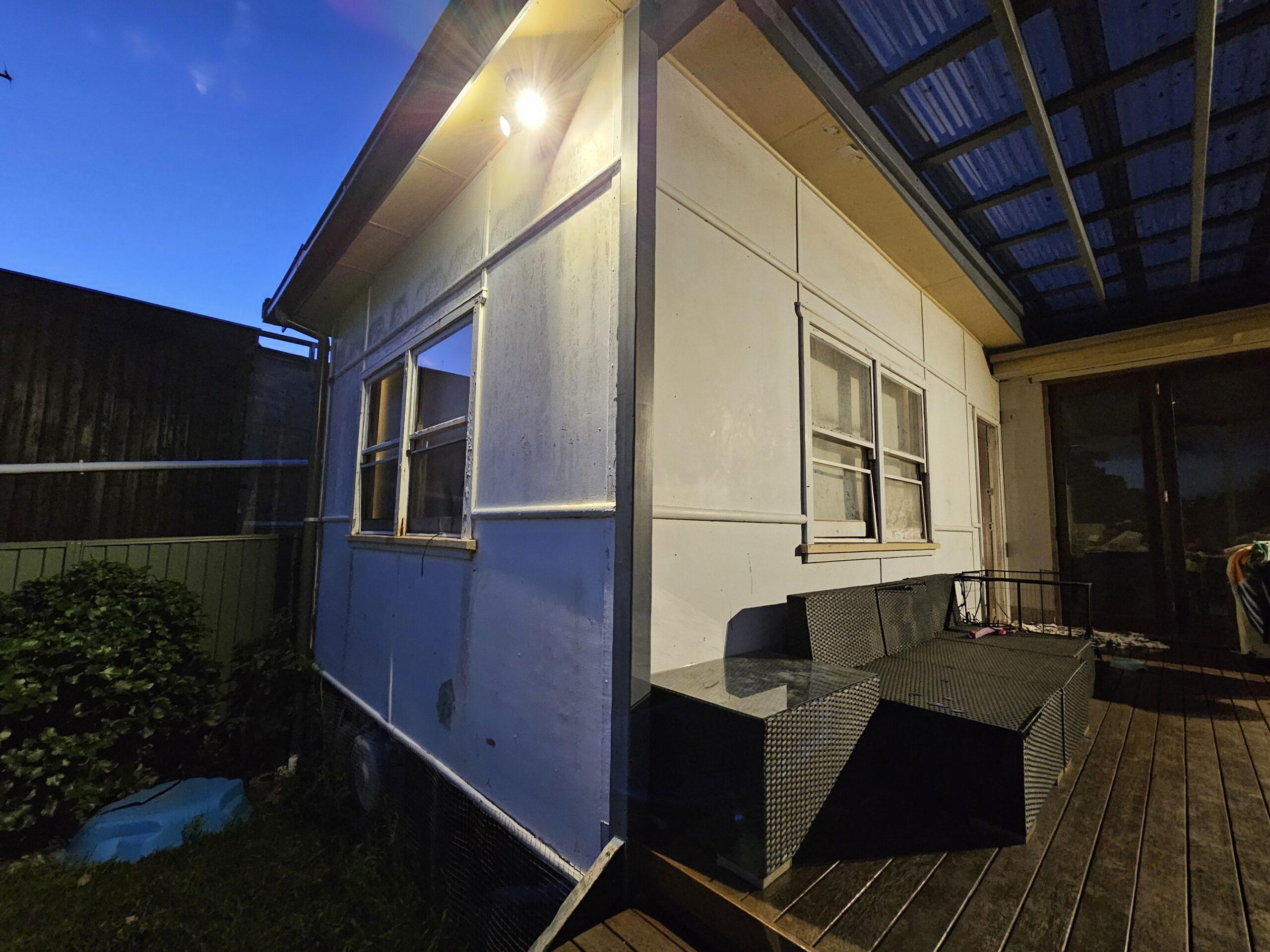 Sydney Summer Reno Plans? The Real Cost Of Asbestos Removal In NSW (And How To Budget)